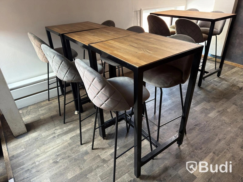 Matgrupp, 3 bord och 6 stolar