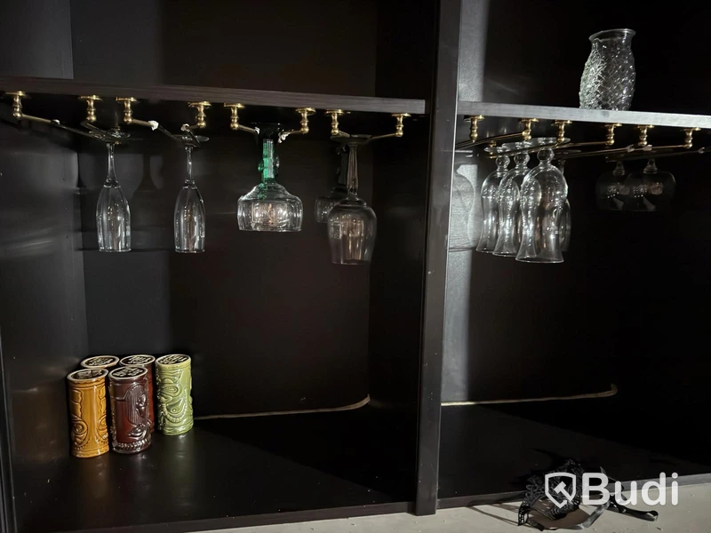 Bar equipment, glassware and accessories