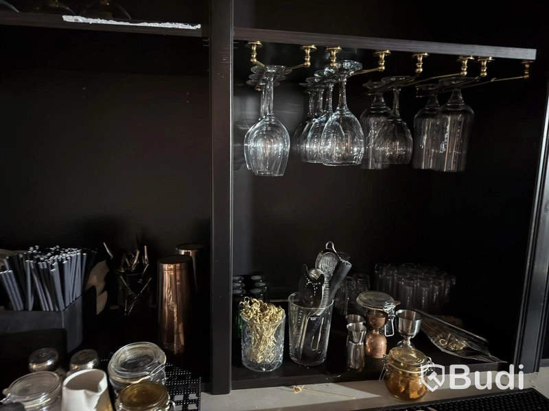 Bar equipment, glassware and accessories