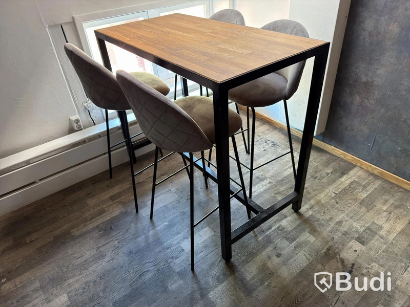 Bar tables and chairs, 2 tables, 8 chairs.