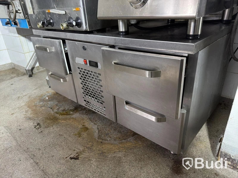Refrigerated counter Restmec VLG 1204,