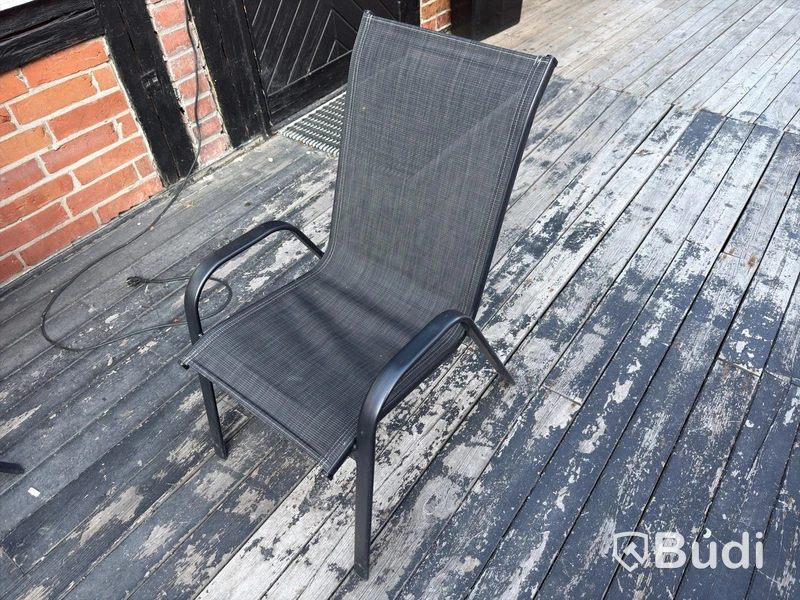 Outdoor furniture, 13 tables and 17 chairs