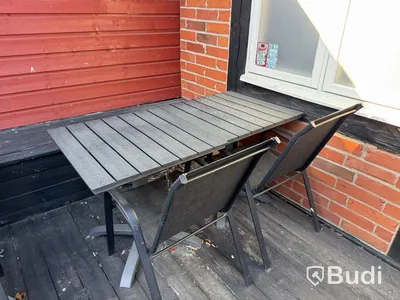 Outdoor furniture, 13 tables and 17 chairs