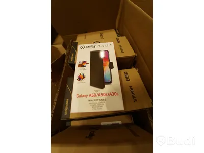 Pall med mobilskal från framförallt Celly och Key till bl.a Galaxy s20 plus, a50 m.fl