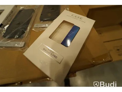 Pall med blandade skal från från Key och La vie, till bl.a Iphone 11 pro, Huawei P30 Pro, Galaxxy 20 plus, iPhone 6-8