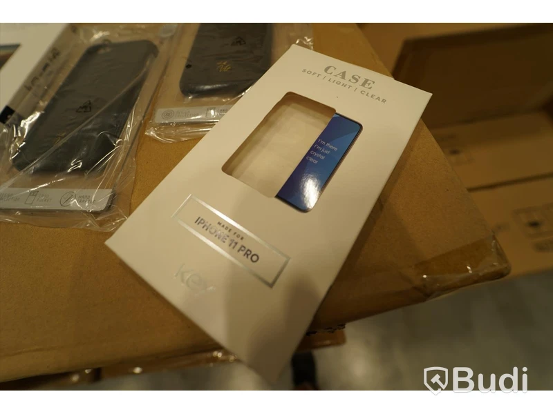 Pall med blandade skal från från Key och La vie, till bl.a Iphone 11 pro, Huawei P30 Pro, Galaxxy 20 plus, iPhone 6-8