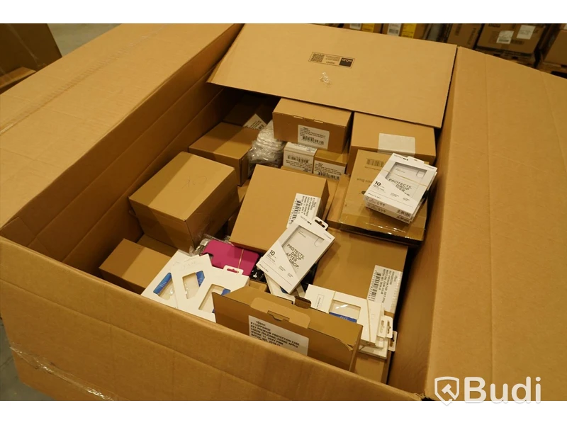 Pall med blandade mobilskal till bl.a Iphone 11, Iphone XS MAX, Xiaomi MI 9 Lite