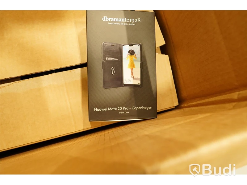 Pall med blandade mobilskal och tillbehör  från bl.a IDEAL och Key. Bl.a till Iphone 11 pro max, Iphone 11 pro, Galaxy S10 m.fl