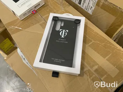 Pall med mobilskal från Key och The Case factory till bl.a Xiaomi MI 9 Lite och Huawei 30 Pro