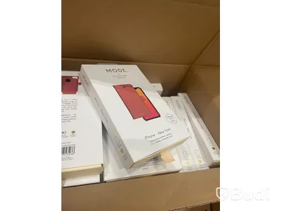 Pall med blandade mobiltillbehör från bl.a mobilskal till Iphone 11 Pro, Huawei P40 pro, m.fl