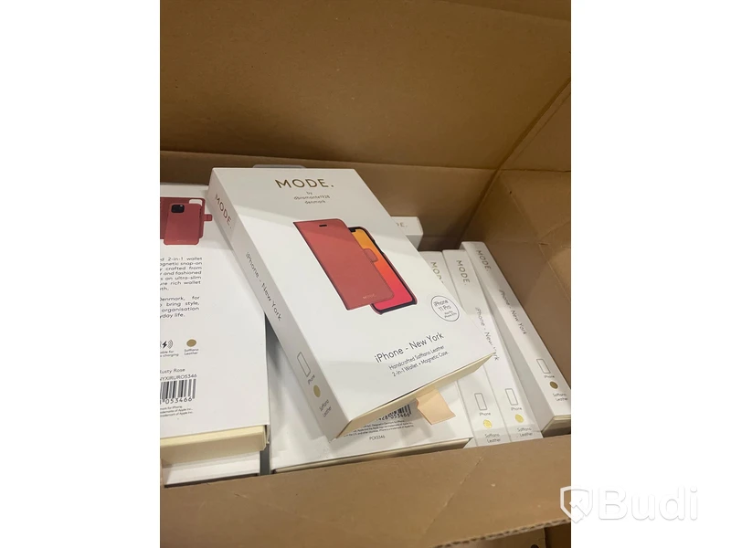 Pall med blandade mobiltillbehör från bl.a mobilskal till Iphone 11 Pro, Huawei P40 pro, m.fl