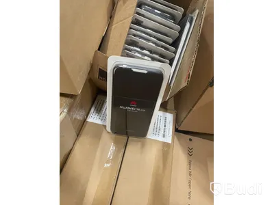 Pall med blandade mobiltillbehör från bl.a mobilskal till Iphone 11 Pro, Huawei P40 pro, m.fl