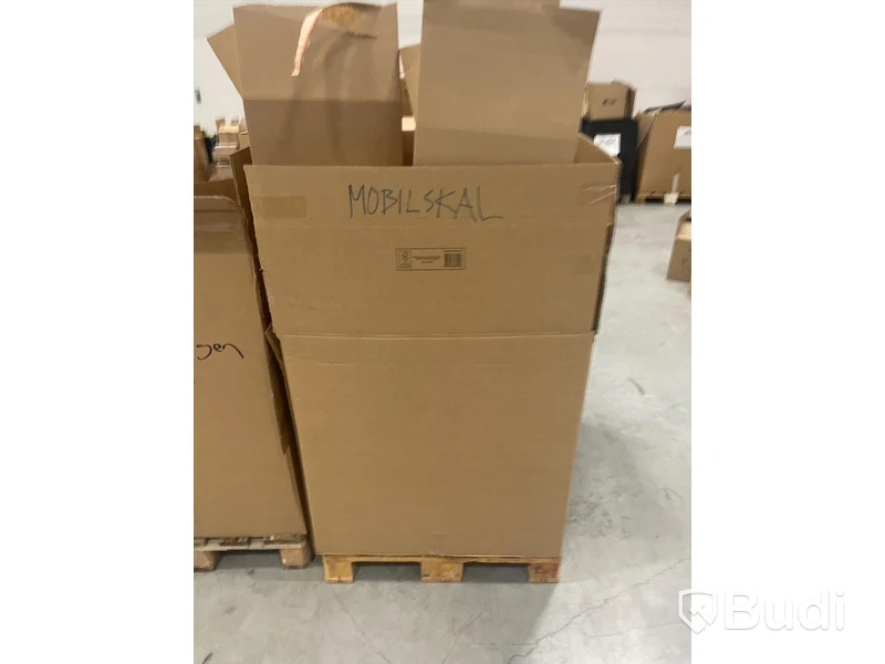 Pall med blandade mobiltillbehör från bl.a mobilskal till Iphone 11 Pro, Huawei P40 pro, m.fl