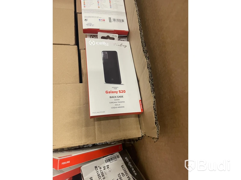 Pall med blandade mobilskal från Celly till S20 Ultra, Iphone m.m.