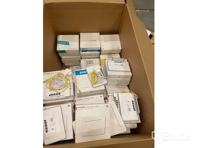 Pall med 4G-modem från Huawei, okänt skick. Modeller B525 och B535, Brutna förpackningar