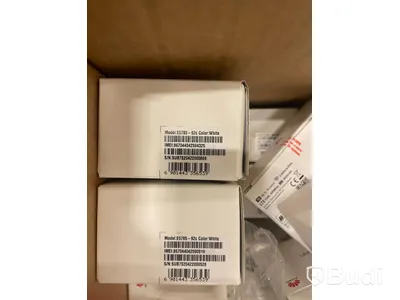 Kartong med mobila 4G-modem. Huawei E5785, Brutna förpackningar osäker funktion/skick