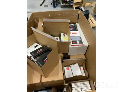 Pall med mobilskal och skärmskydd, Panzerglass, Dbramante 1928, Key, One plus för iPhone X/XS,11 pro, Huawei, Xiaomi etc.