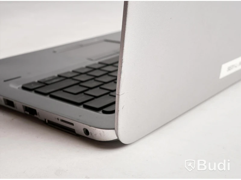 Bärbar dator - HP Elitebook 820 G3, rensad, inget OS, OBS säljs utan strömkabel, liten spricka på locket