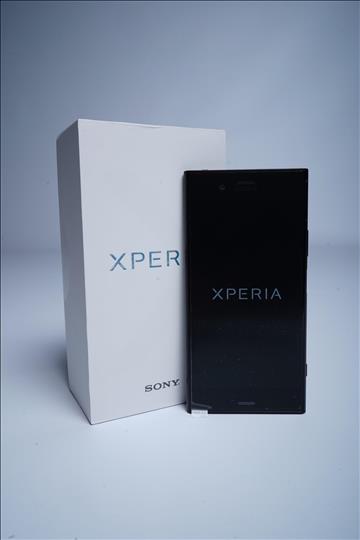 Sony Xperia XZ1 i kartong 64 GB med tillbehör