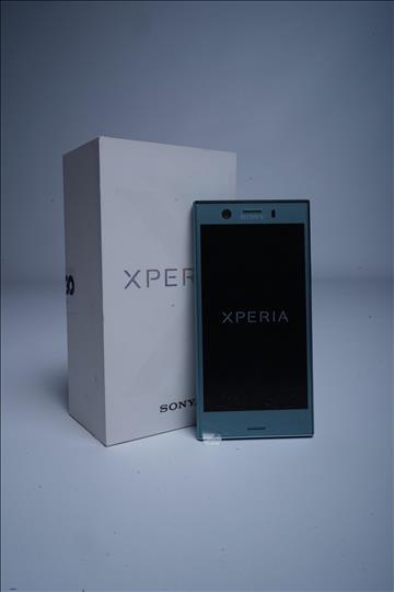 Sony Xperia XZ1 Compact i kartong 32 GB med tillbehör