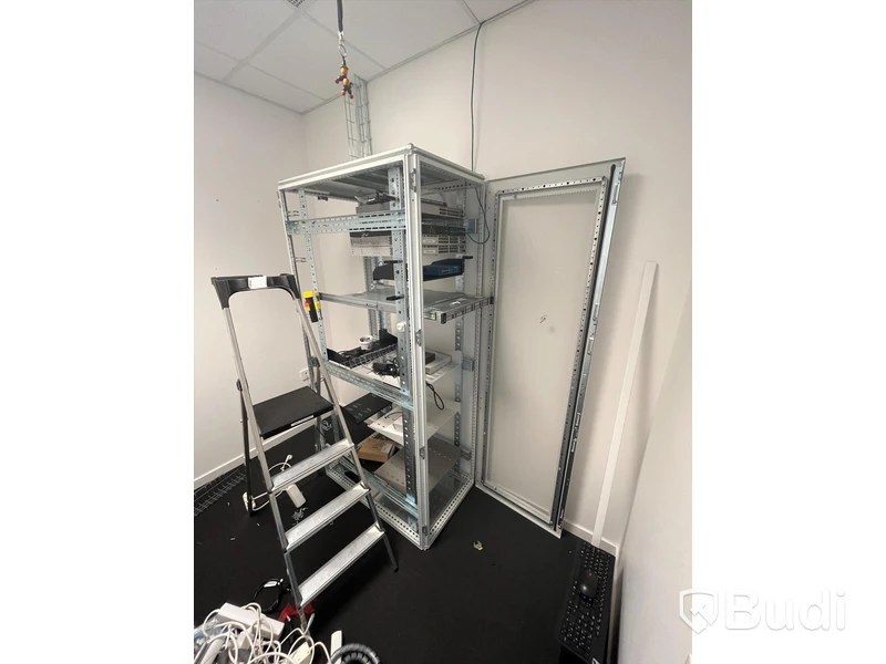 Serverrack från RITTAL, Saknas nycklar och vissa sidor.