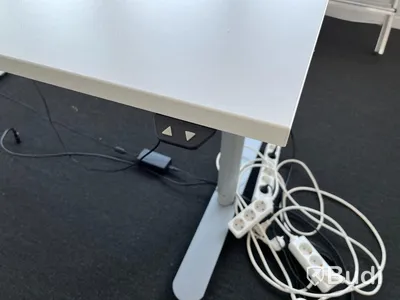 Elektriskt höj och sänkbart skrivbord 160x80cm