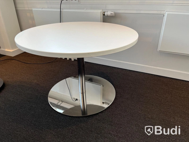 Litet runt soffbord 70cm i diameter med kromad fot