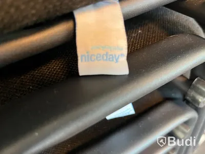 8st stapelbara stolar från Niceday