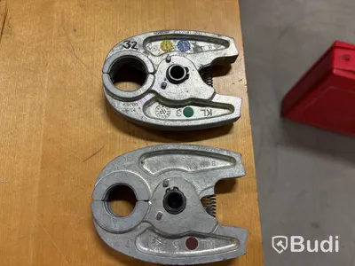 Pressmaskin Uponor