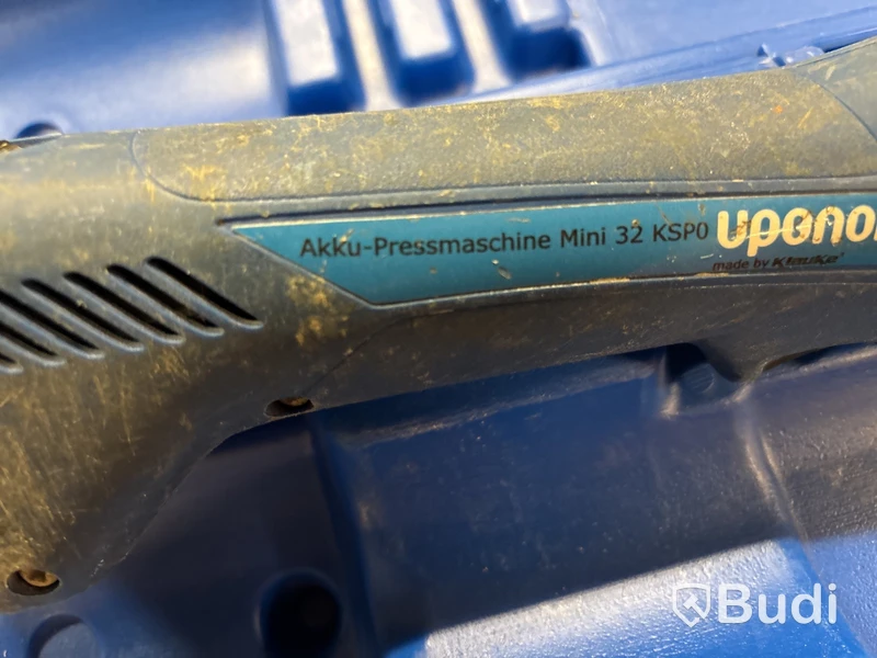 Pressmaskin Uponor