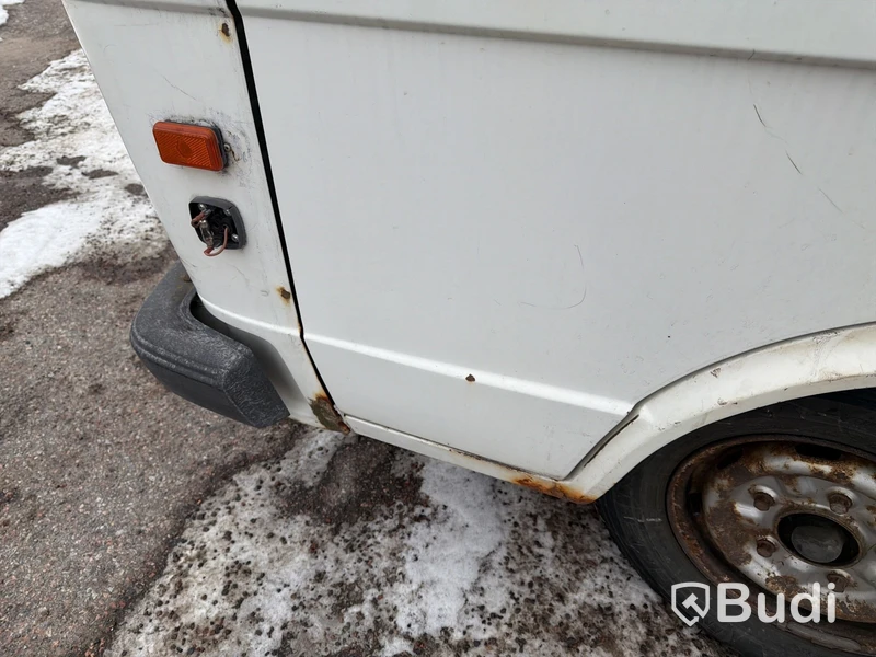 Korgbil Volkswagen LT 31 2,4-1990