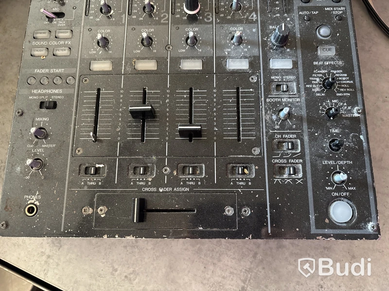 DJ mixer Pioneer DJM-800