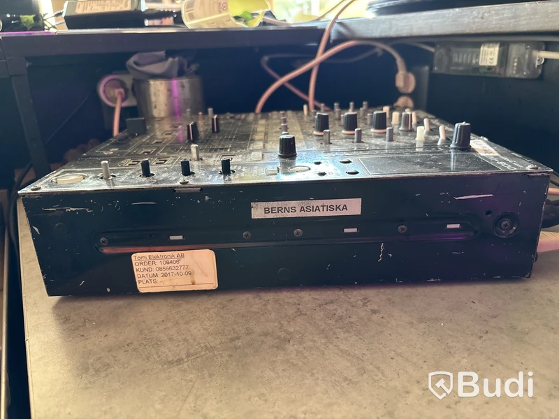 DJ mixer Pioneer DJM-800
