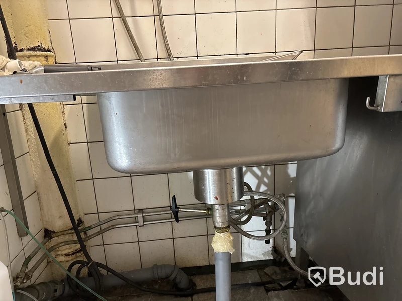 Diskhörna - diskmaskin inkl. diskbänkar