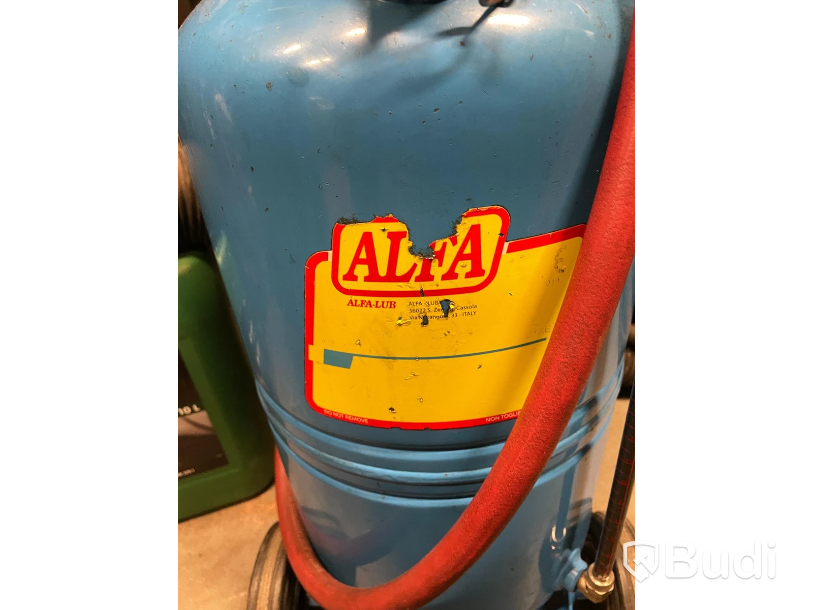 Oljesub Alfa, oljebytare
