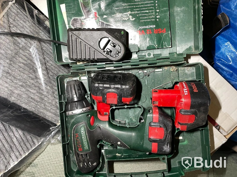Bosch Skruvdragare PSR 12 VE ink 3 st batterier samt laddare,