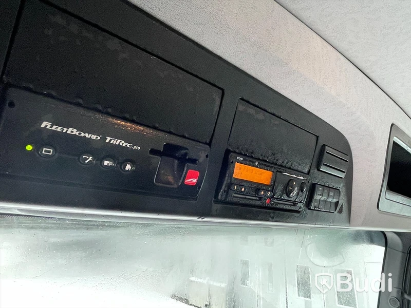 Lastbil Mercedes-Benz Antos 1824 | Fastskåp | Euro6