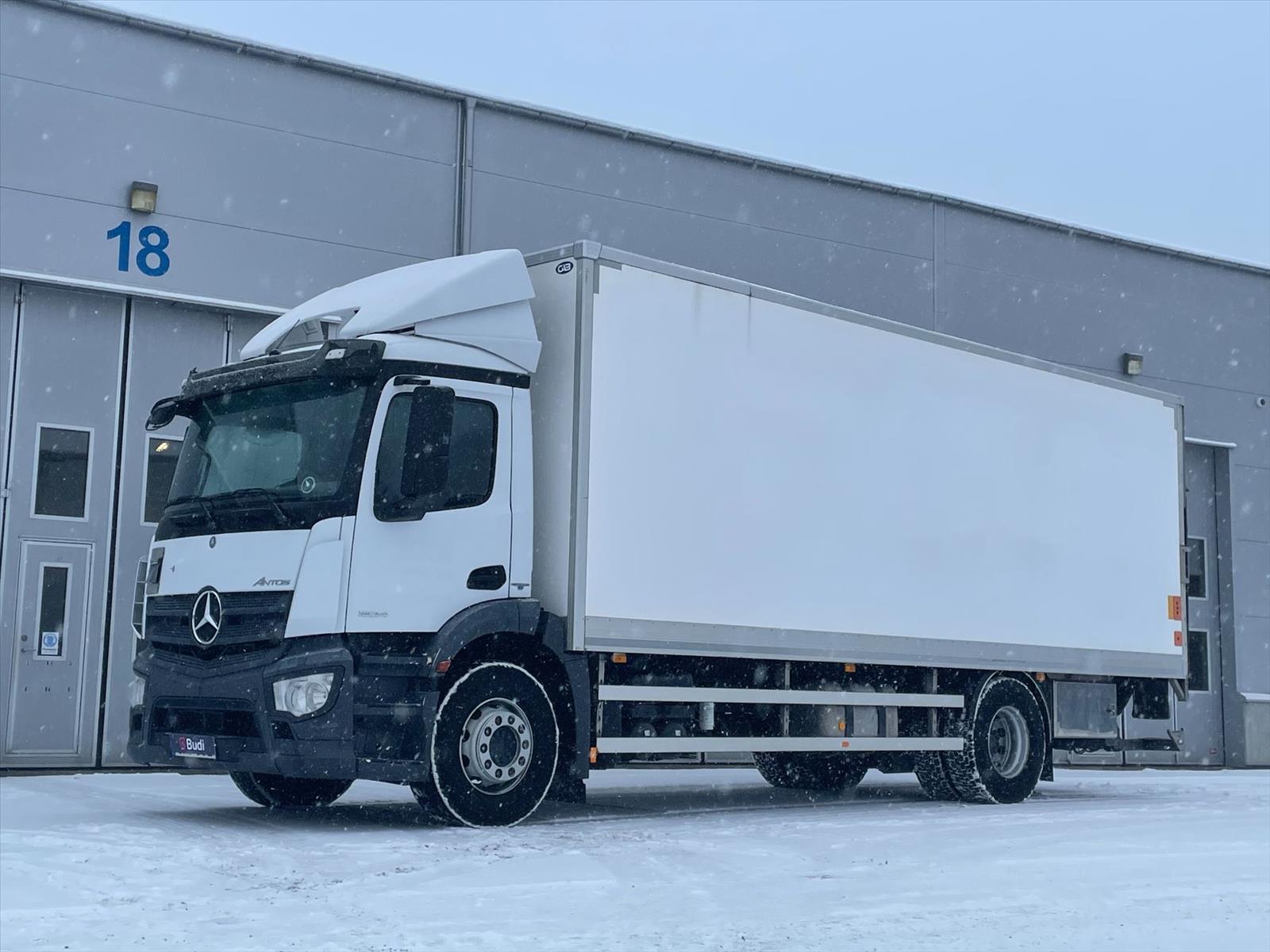 Lastbil Mercedes-Benz Antos 1824 | Fastskåp | Euro6