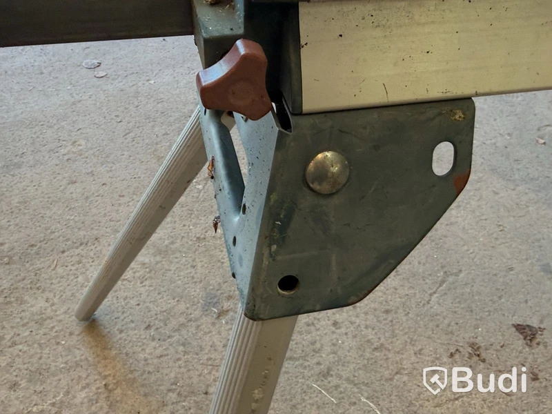 Bosch GCM 8 SJL mitre saw with stand