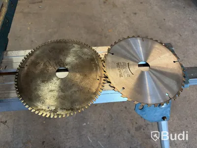Bosch GCM 8 SJL mitre saw with stand