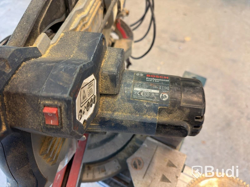 Bosch GCM 8 SJL mitre saw with stand
