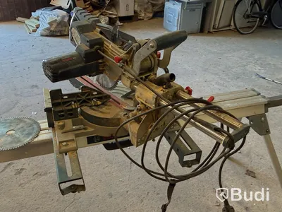 Bosch GCM 8 SJL mitre saw with stand
