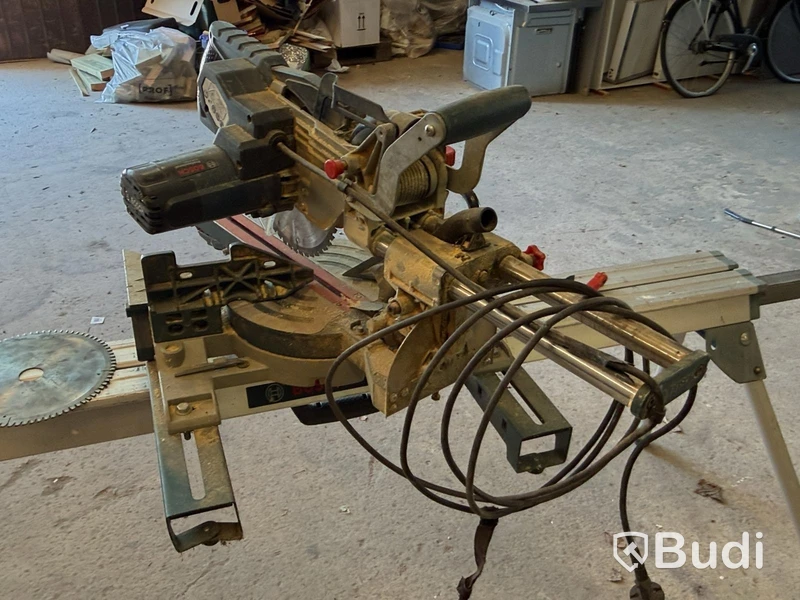 Bosch GCM 8 SJL mitre saw with stand