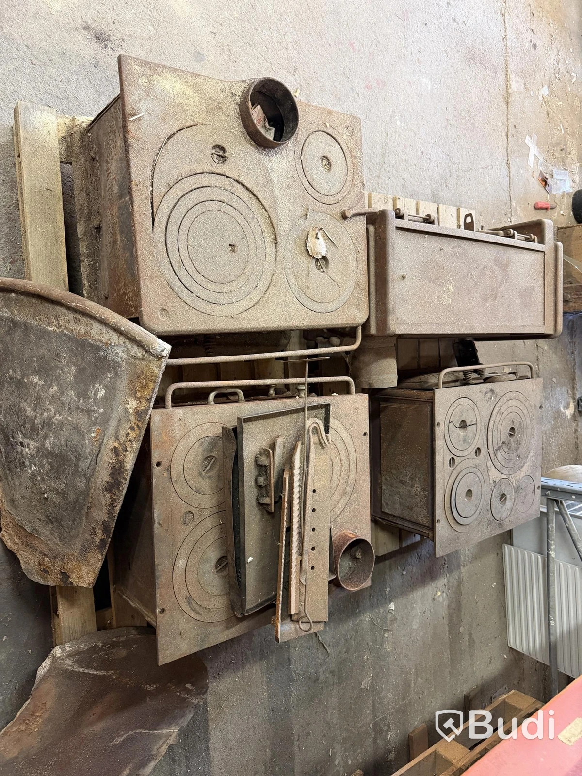 Antique stoves & cast-iron stove