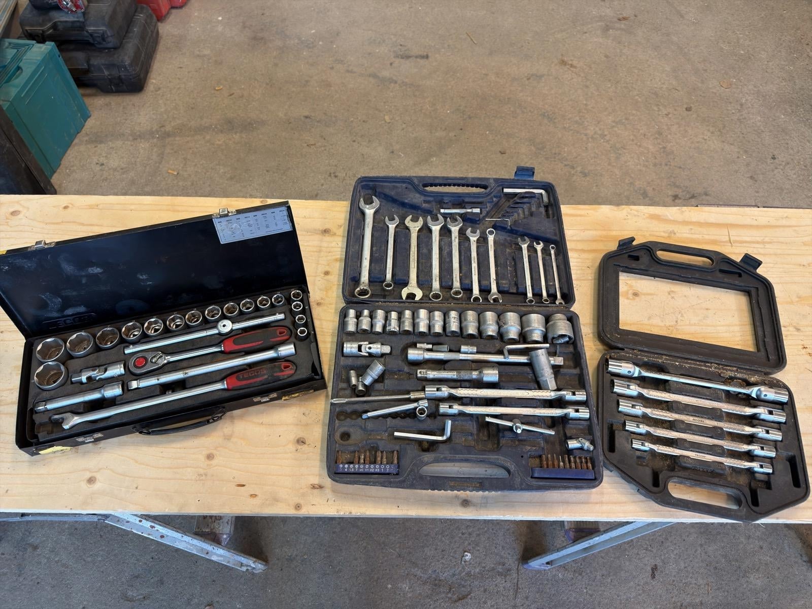 Socket wrench set, etc.