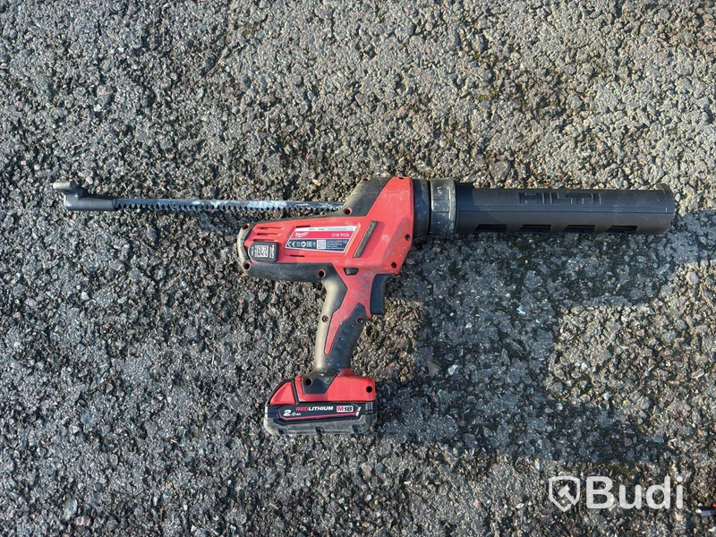 3 Milwaukee tools