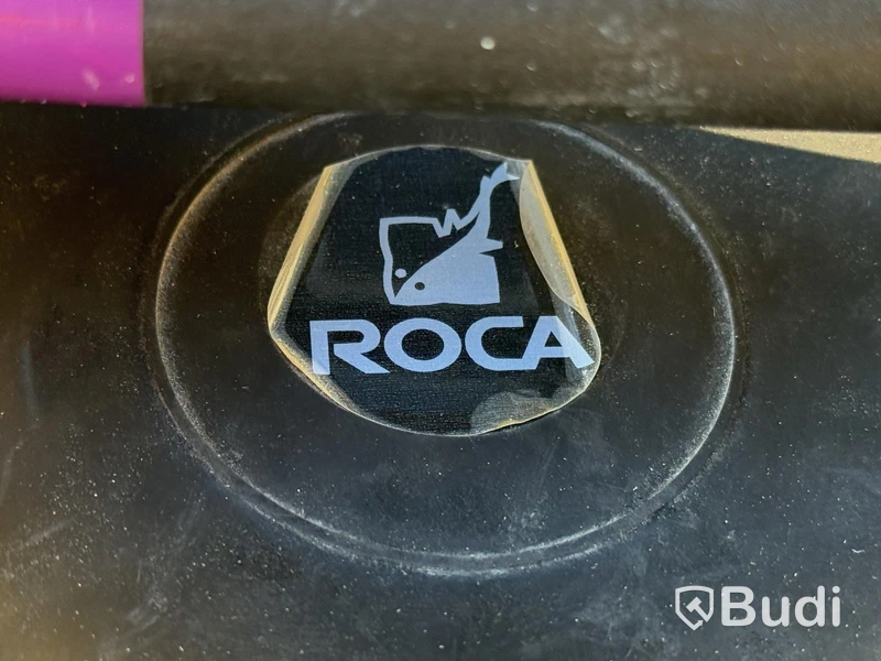 2 Roca vacuum lifters & fall protection equipment