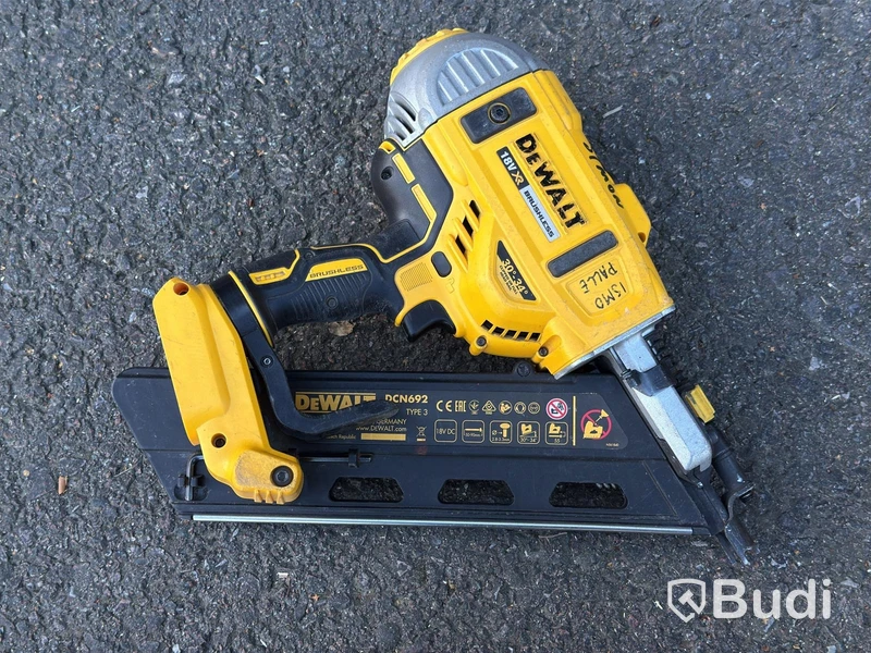 DeWalt DCN692 framing nailer & DCN660 brad nailer