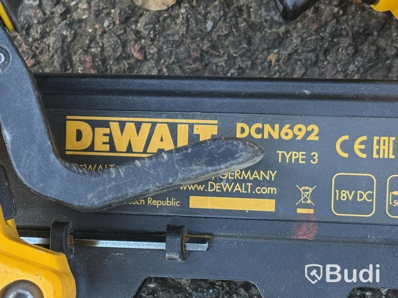 DeWalt DCN692 framing nailer & DCN660 brad nailer