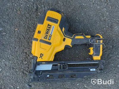 DeWalt DCN692 framing nailer & DCN660 brad nailer